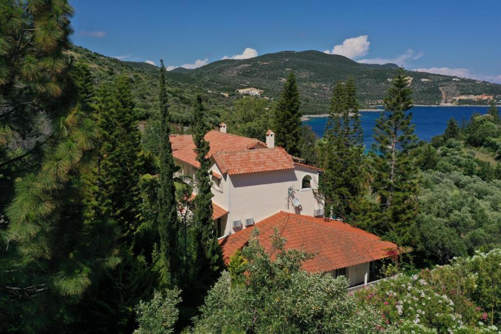 Vkastri Aparthotel Vasiliki  Exterior photo