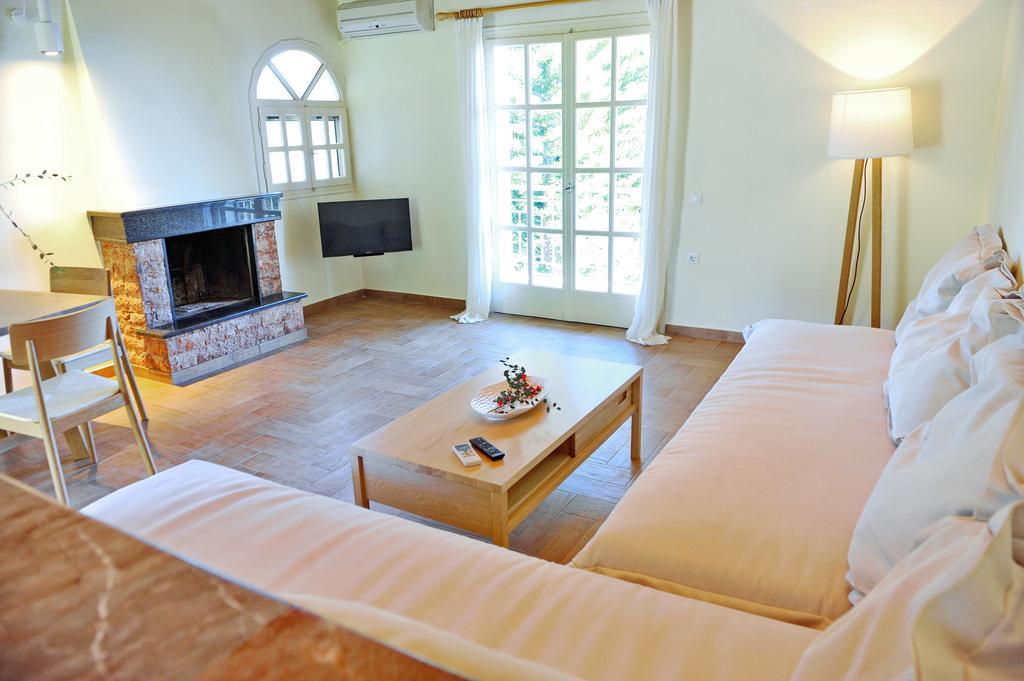 Vkastri Aparthotel Vasiliki  Exterior photo