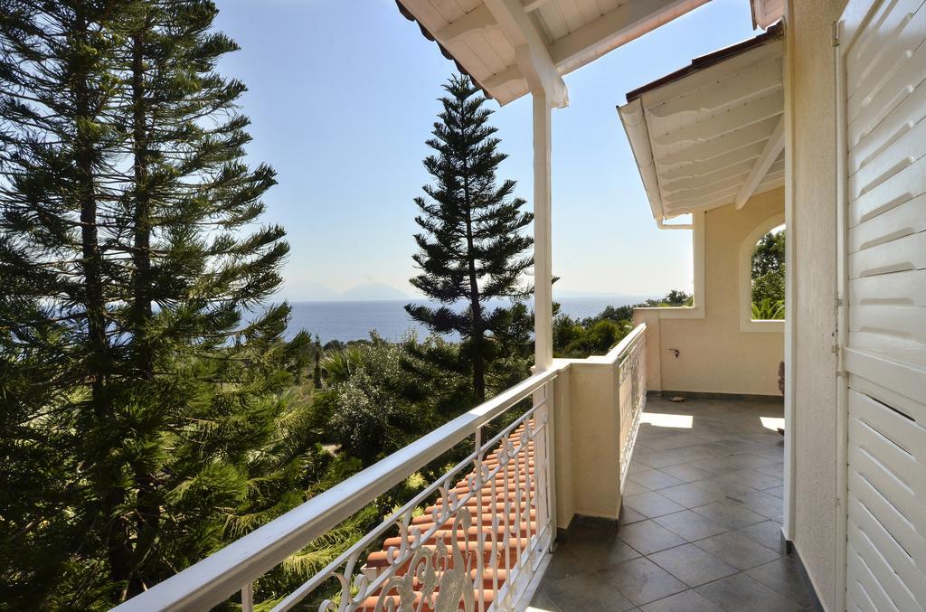 Vkastri Aparthotel Vasiliki  Exterior photo